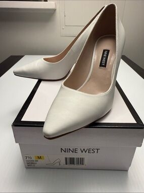 Nine West White Pointed-Toe Leather Pumps
